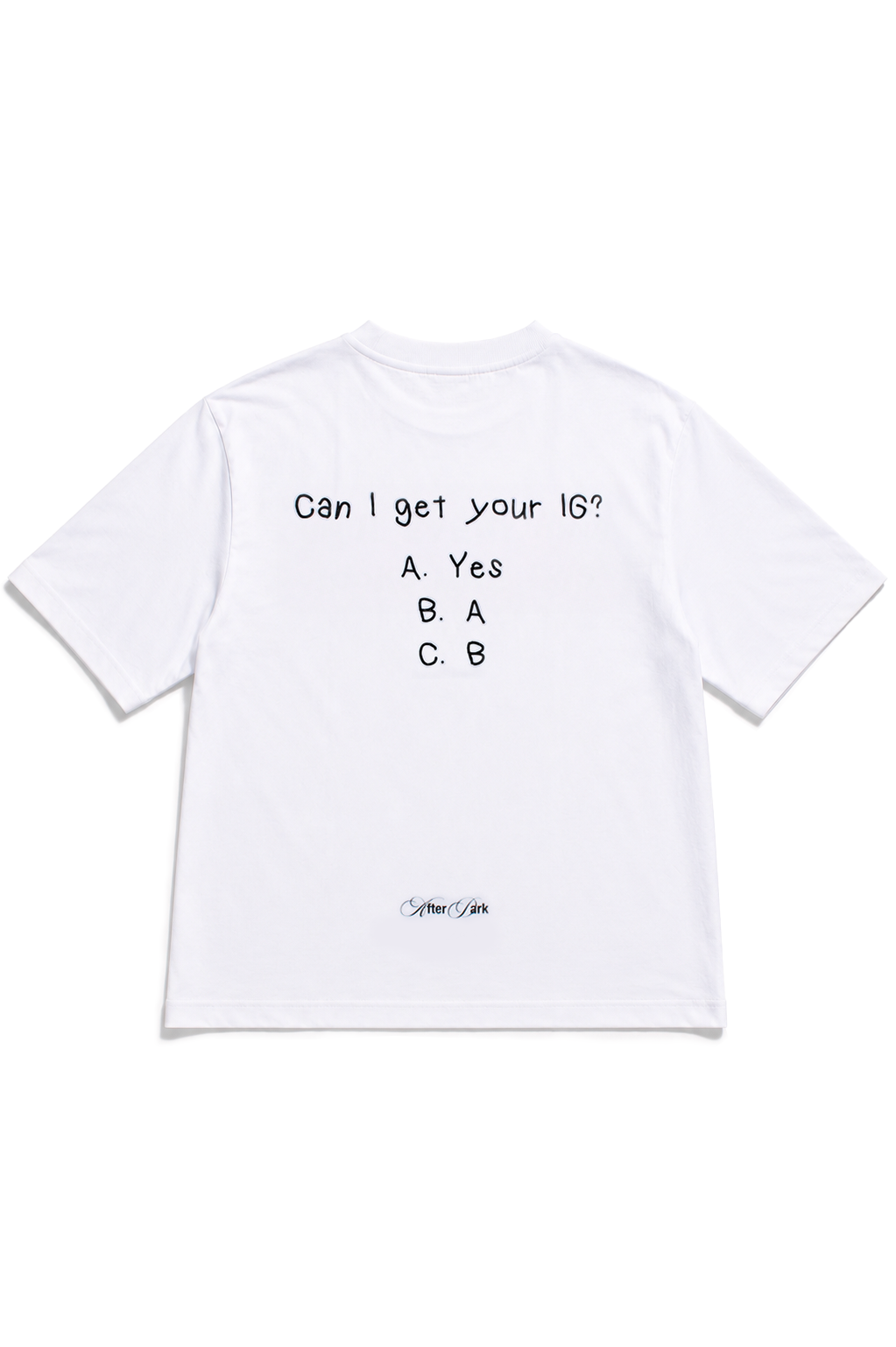 Retro della t-shirt oversize bianca CAN I GET YOUR IG? di 4AM Season con grafica nera stampata sul retro
