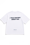 Retro della t-shirt oversize bianca I TOLD CHATGPT ABOUT YOU di 4AM Season con grafica blu